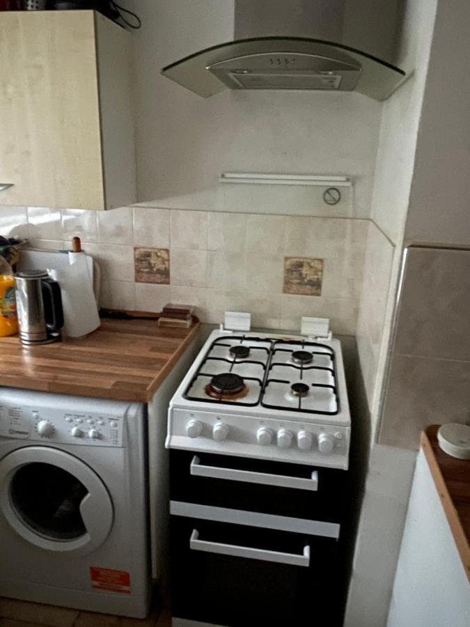 Alder En-Suites Self-Catering With Private Shower 1 Southampton Eksteriør billede