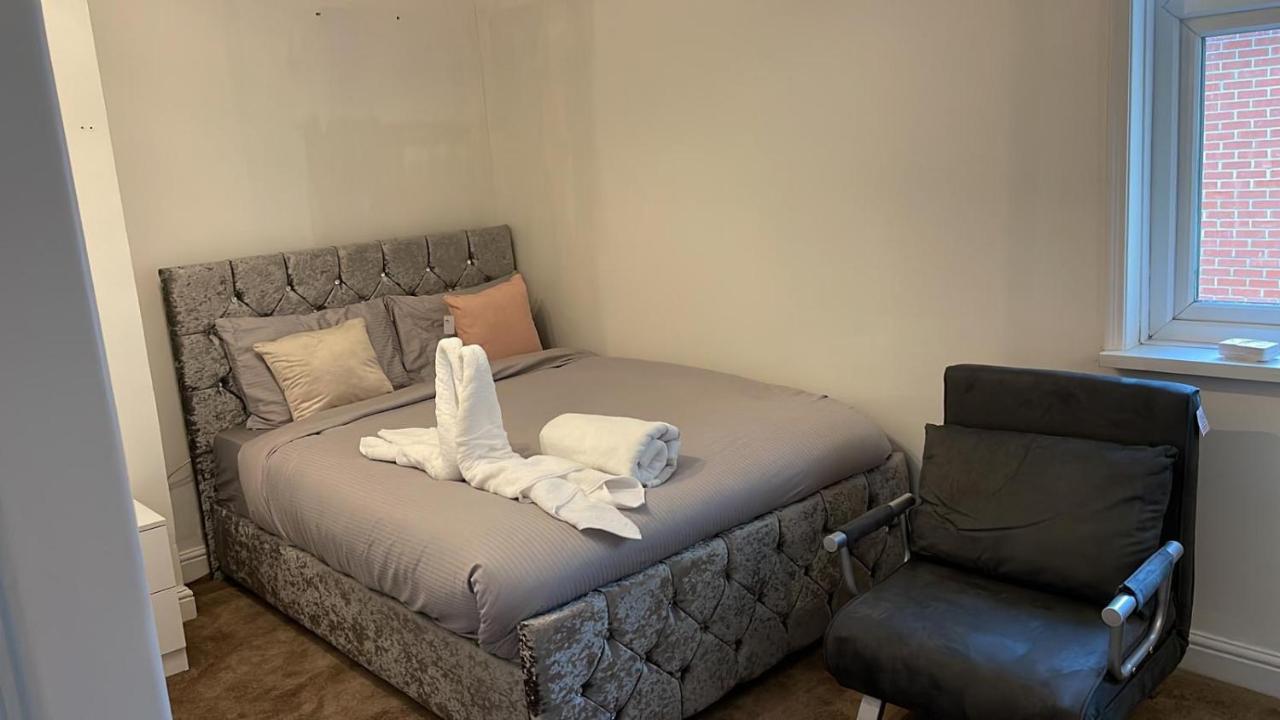 Alder En-Suites Self-Catering With Private Shower 1 Southampton Eksteriør billede